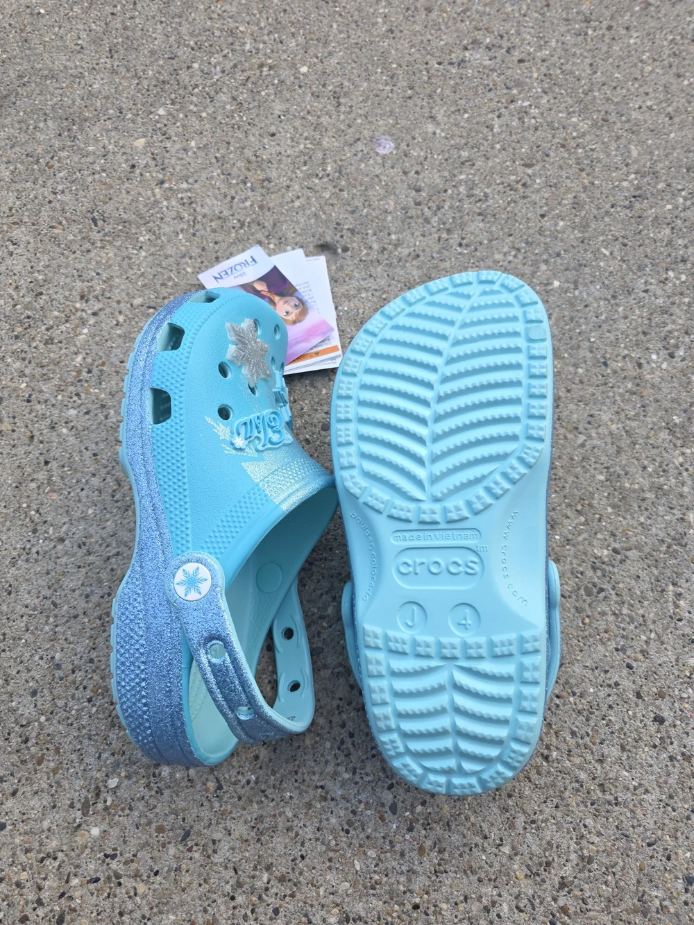 Croc X Disney Frozen Turquoise Kids Clog with Elsa Charms Youth 4y